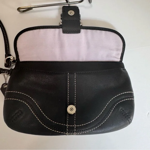 Coach Y2K SoHo Black Leather Silver Buckle Flap, Zip Clutch Wallet Wristlet - Picture 5 of 17